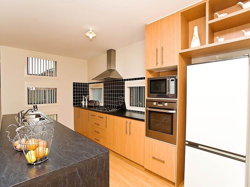 42 Pendragon Crescent, Derrimut VIC 3030