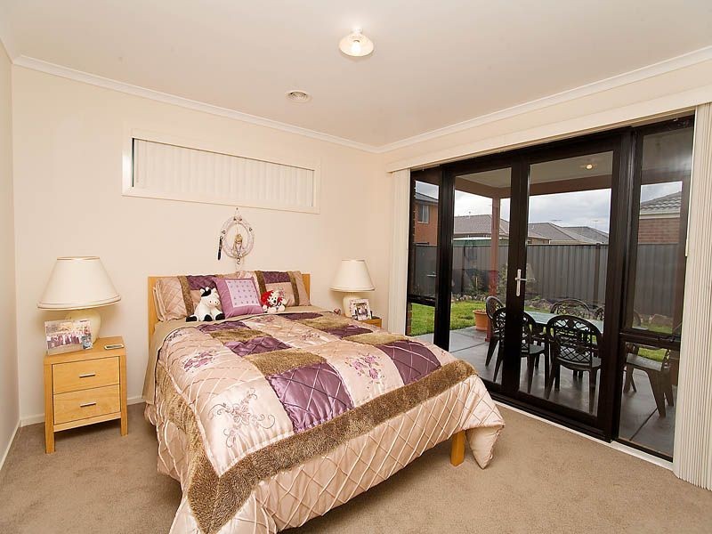 42 Pendragon Crescent, Derrimut VIC 3030