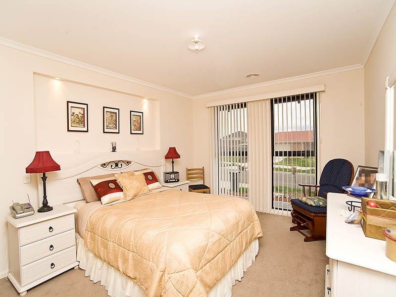 42 Pendragon Crescent, Derrimut VIC 3030