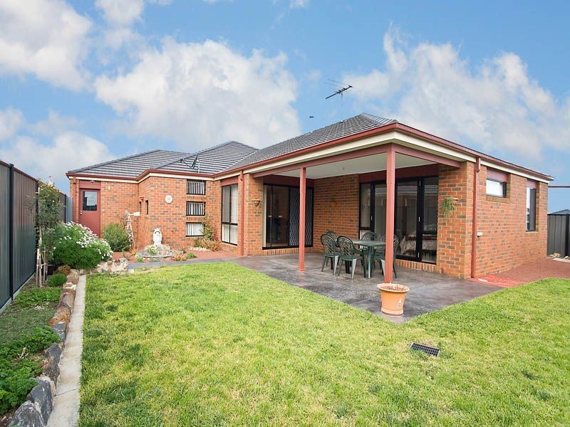 42 Pendragon Crescent, Derrimut VIC 3030