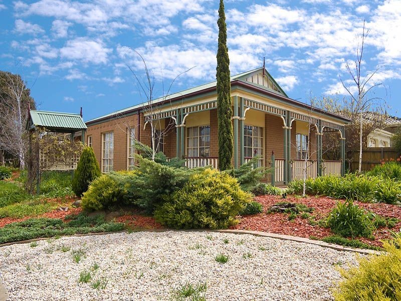 6 Booth Way, Taylors Lakes VIC 3038
