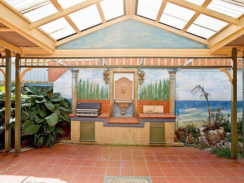 6 Booth Way, Taylors Lakes VIC 3038