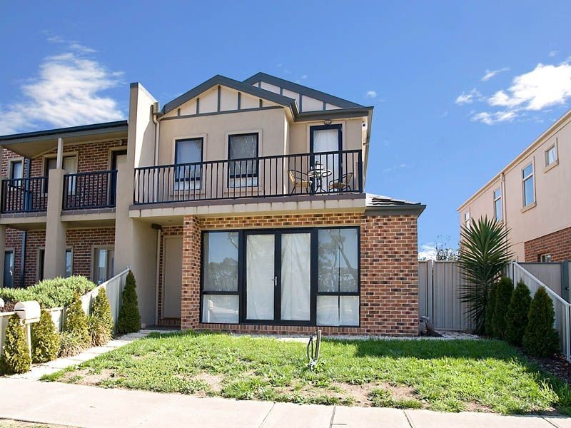 11 Wildflower Lane, Cairnlea VIC 3023