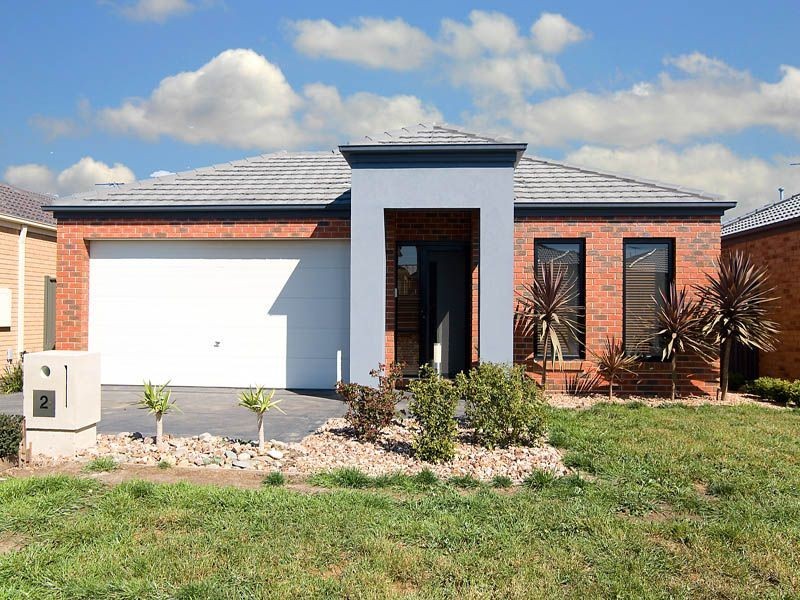 2 Bovard Close, Caroline Springs VIC 3023
