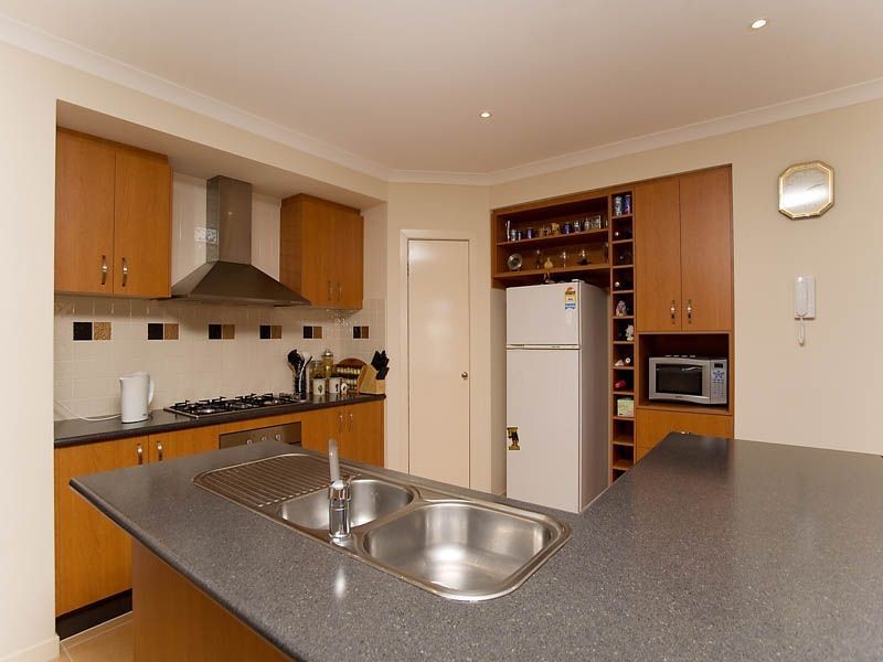 2 Bovard Close, Caroline Springs VIC 3023