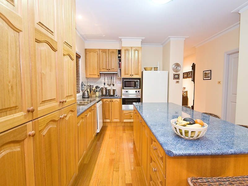 14 King Circuit, Caroline Springs VIC 3023