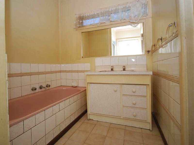 1 Widnes Court, Deer Park VIC 3023
