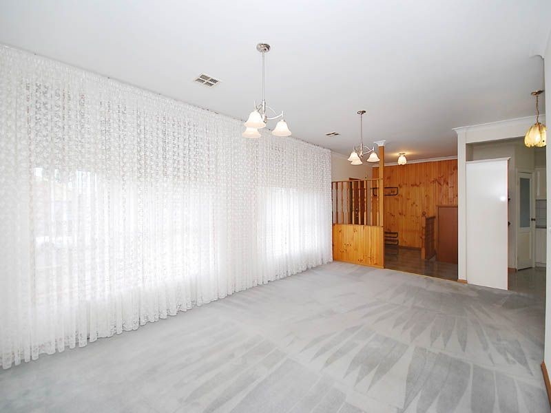 5 Hallmark Place, Keilor Downs VIC 3038