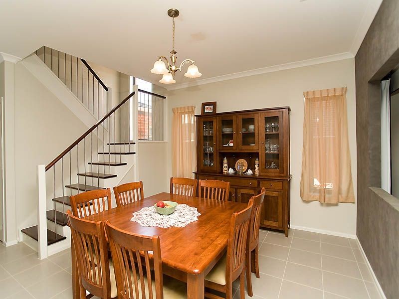8 Errindura Place, Caroline Springs VIC 3023