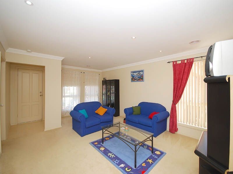 9 Clitheroe Green, Derrimut VIC 3030