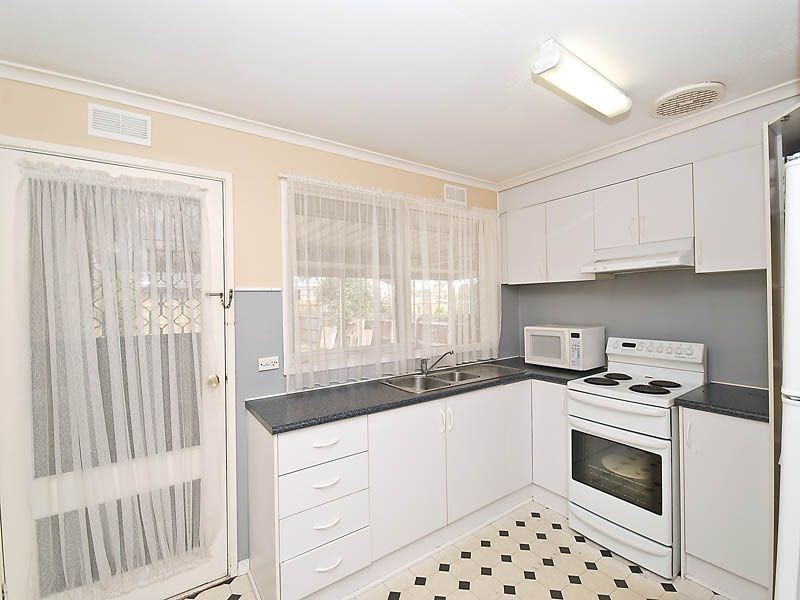 21 Aycliffe Drive, Deer Park VIC 3023