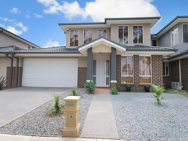 15 Kingsbridge Circuit, Cairnlea VIC 3023