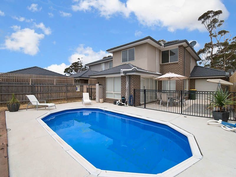 15 Kingsbridge Circuit, Cairnlea VIC 3023