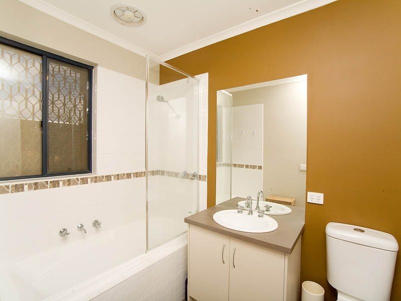 4 Sullivan Terrace, Burnside VIC 3023