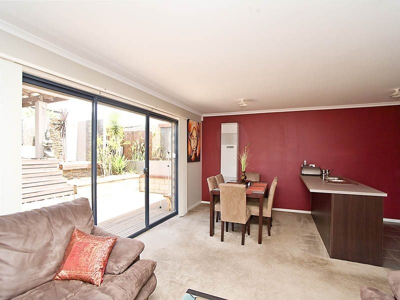 4 Sullivan Terrace, Burnside VIC 3023