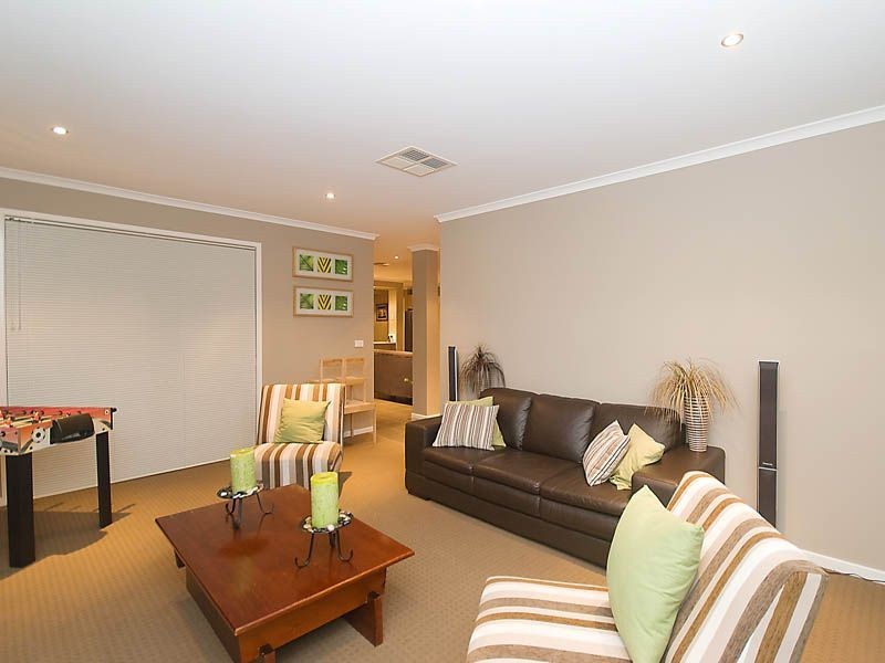 13 Puckle Street, Taylors Hill VIC 3037