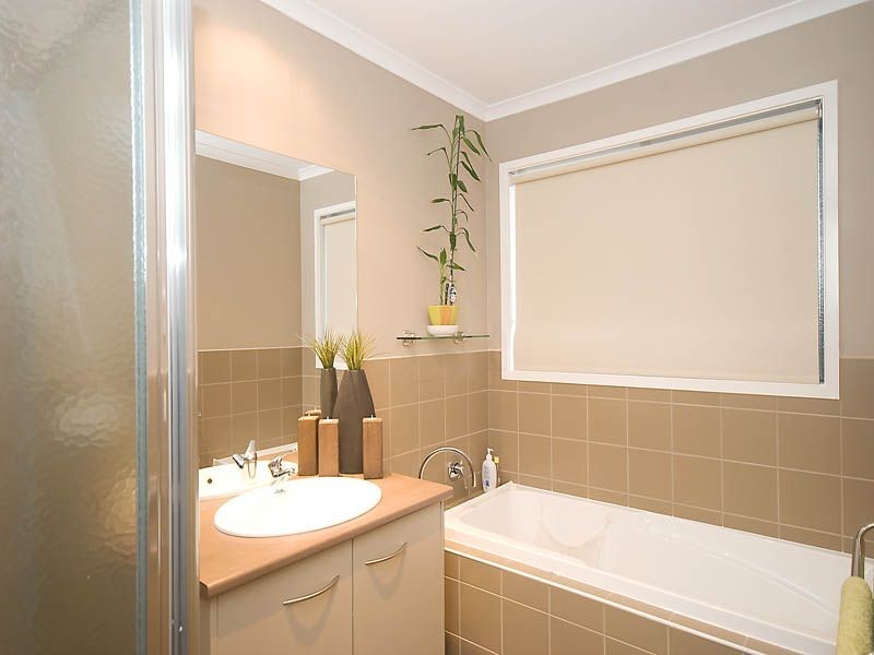 13 Puckle Street, Taylors Hill VIC 3037