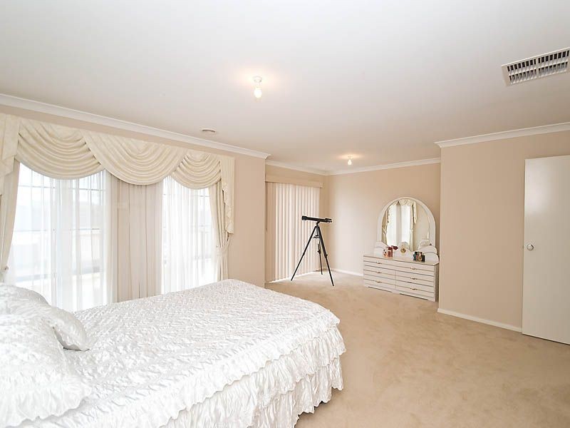 17 Sandpiper Street, Cairnlea VIC 3023