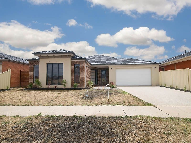 9 Tunbridge Road, Cairnlea VIC 3023