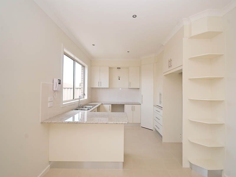 17 Cunningham Chase, Burnside VIC 3023