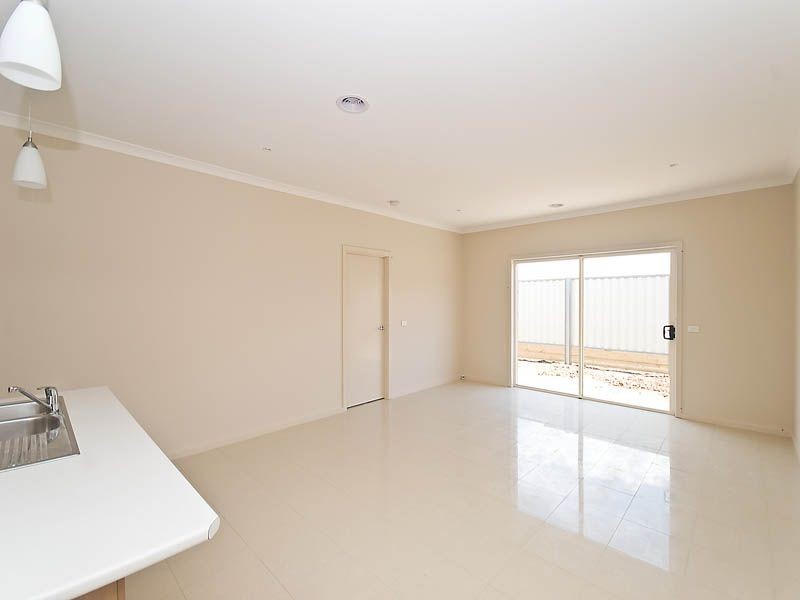 7  Billy Buttons Avenue, Cairnlea VIC 3023