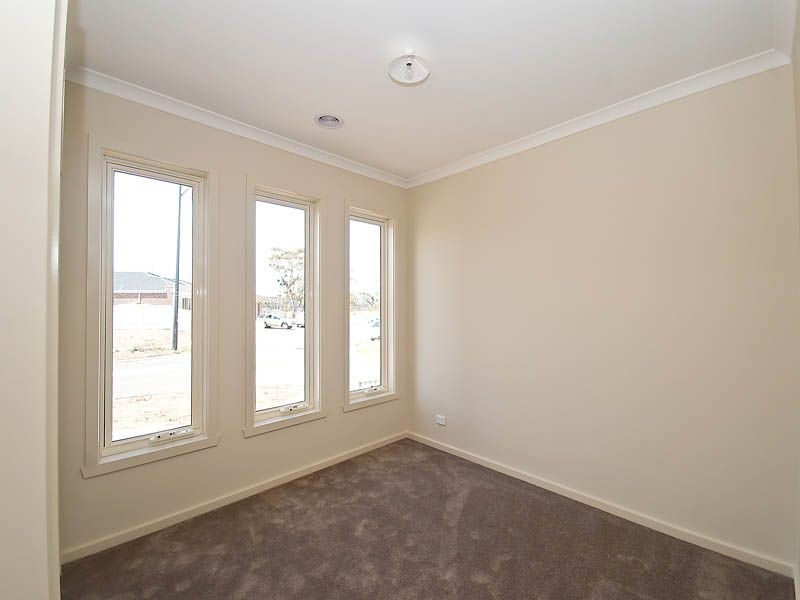 7  Billy Buttons Avenue, Cairnlea VIC 3023