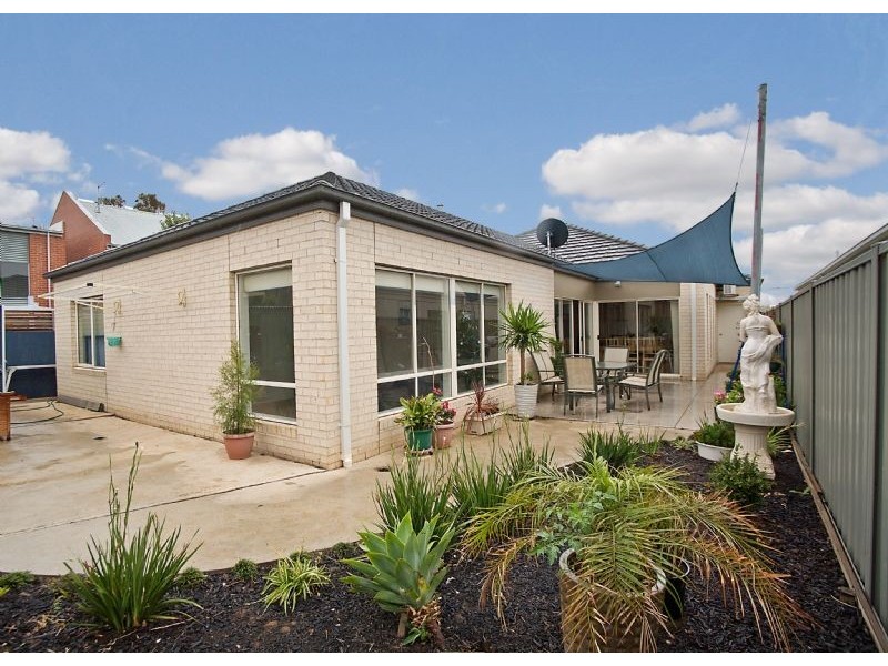 4 Scotsburn Place, Caroline Springs VIC 3023