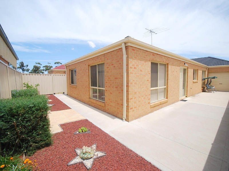 22 Breadalbane Avenue, Cairnlea VIC 3023