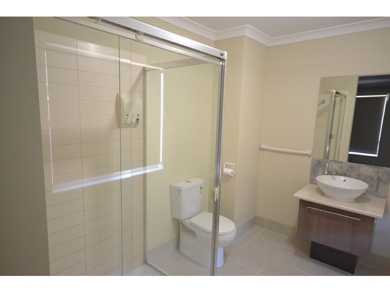 15 Abernethy Ave, Deer Park VIC 3023