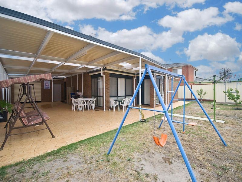 17  Sandpiper Street, Cairnlea VIC 3023