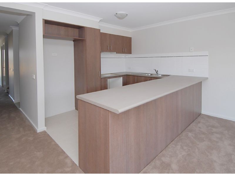 6 Burberry Lane, Deer Park VIC 3023