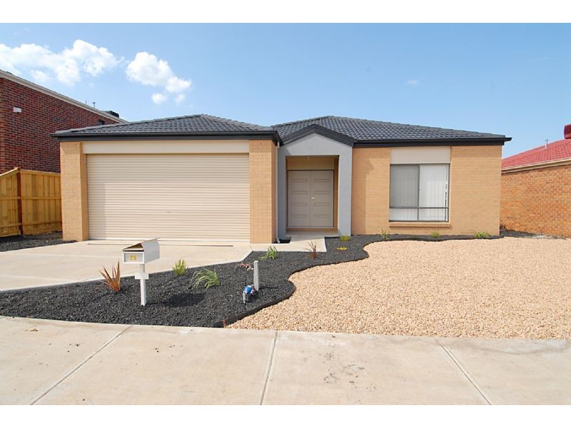 25 Abernethy Avenue, Deer Park VIC 3023