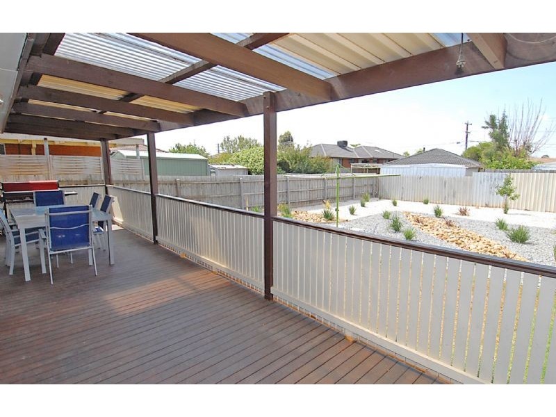 70  Chester Crescent, Deer Park VIC 3023