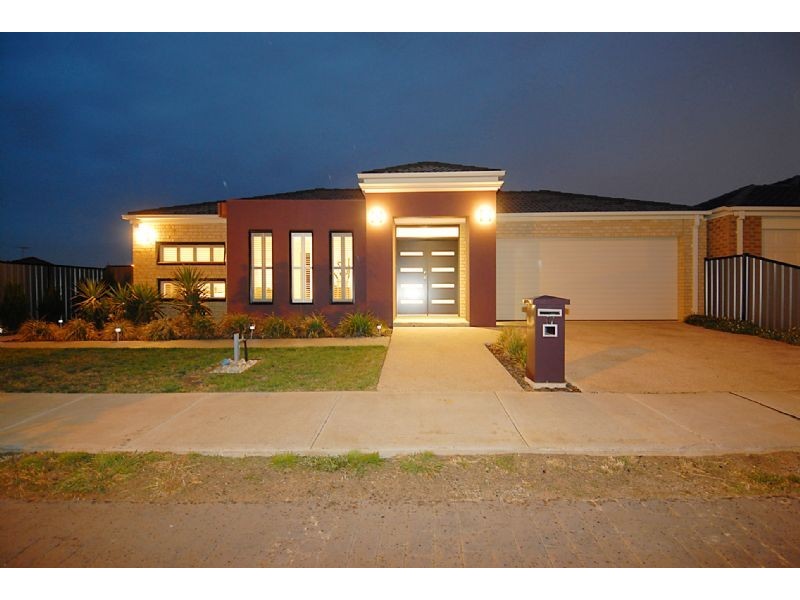 17 Kensington Circle, Derrimut VIC 3030