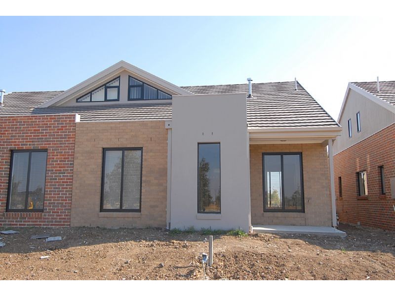 6 Burberry Lane, Deer Park VIC 3023