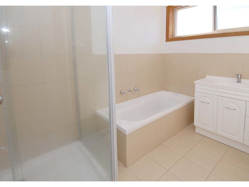 1 Abercairn Court, Deer Park VIC 3023