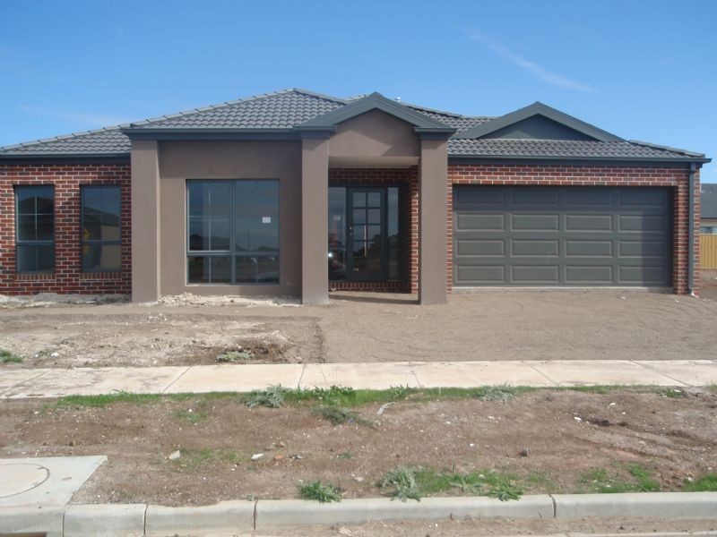 17 Hemsley Drive, Deer Park VIC 3023