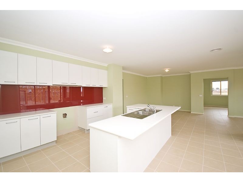 3 Muirfield Street, Deer Park VIC 3023