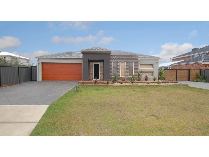 20 Tantallon Crescent, Derrimut VIC 3030