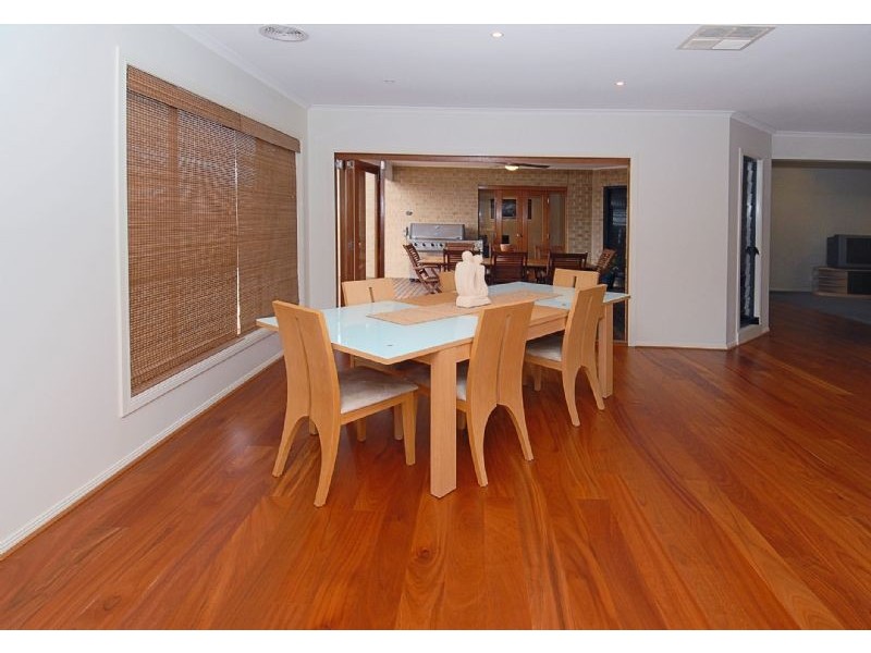 20 Tantallon Crescent, Derrimut VIC 3030