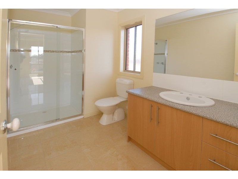 4 MacCloud Court, Deer Park VIC 3023