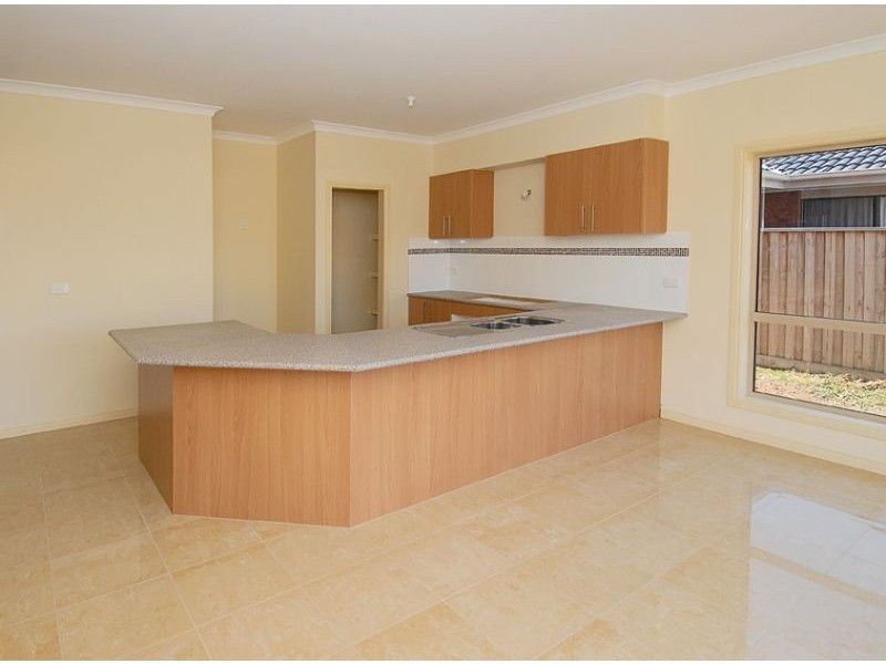 4 MacCloud Court, Deer Park VIC 3023