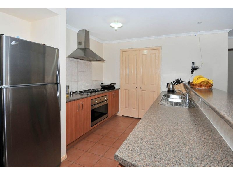 15 Hillcrest Drive, Hillside VIC 3037