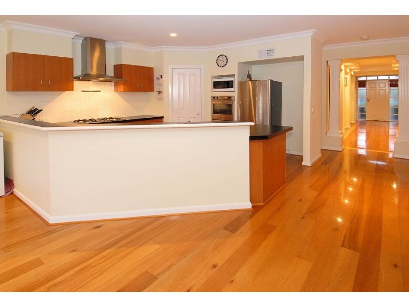 1 Hampstead Green, Caroline Springs VIC 3023