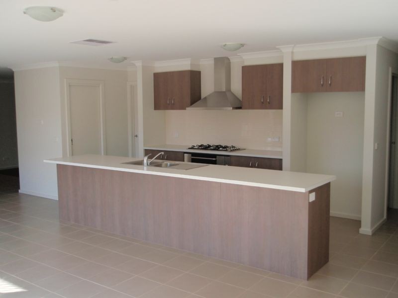 17 Exeter Avenue, Derrimut VIC 3030