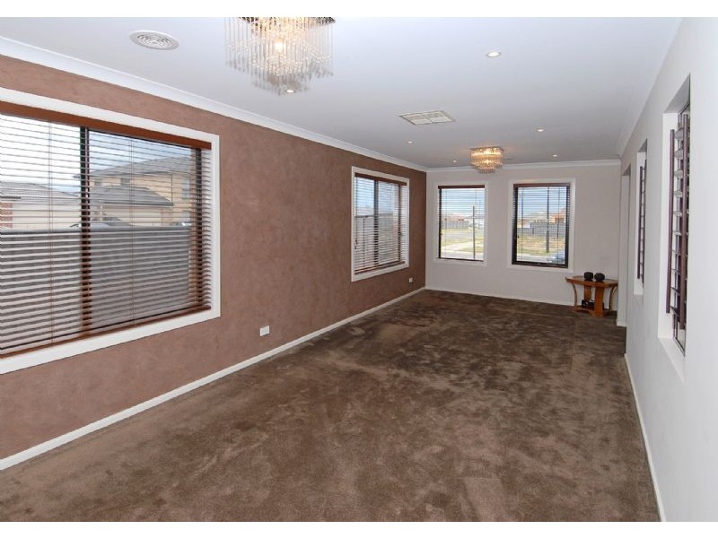 2 Menzies Promenade, Derrimut VIC 3030