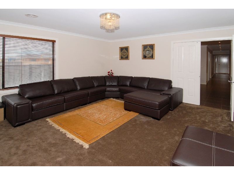 2 Menzies Promenade, Derrimut VIC 3030