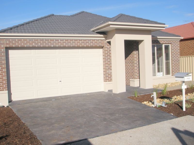 6 Elsternwick Street, Caroline Springs VIC 3023