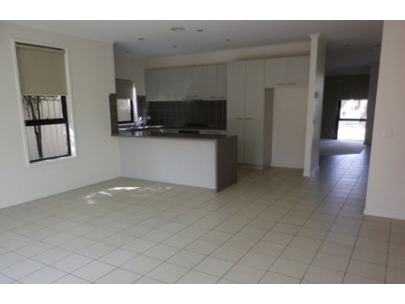 11 Wildflower Lane, Cairnlea VIC 3023