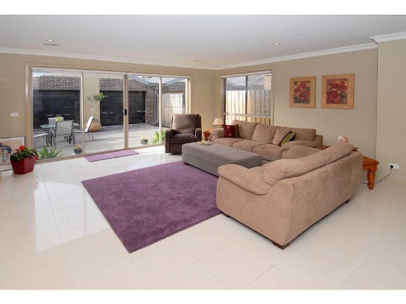 195  Cairnlea Drive, Cairnlea VIC 3023